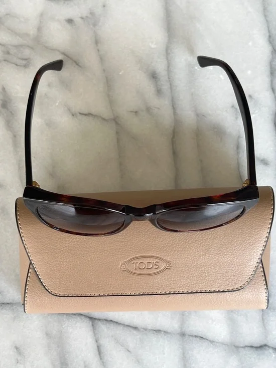 Tod’s Sunglasses - Picture 4 of 4